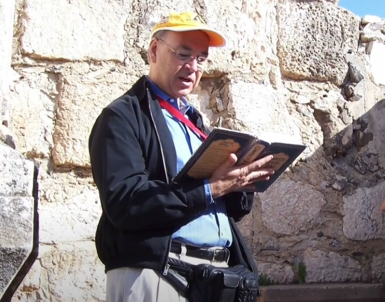 Tom bradford Tom Bradford teaching Torah